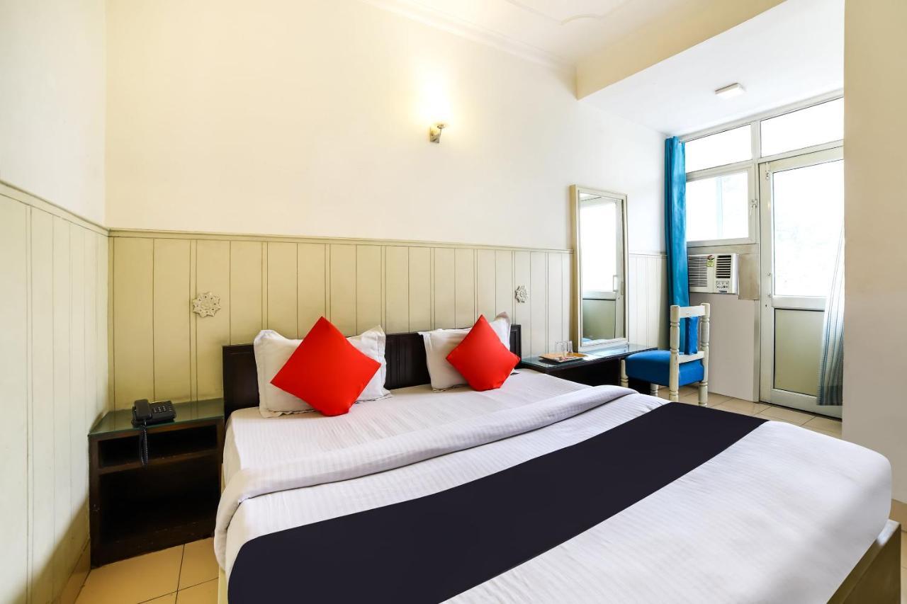 Capital O 48354 The Nest Nuova Delhi Esterno foto