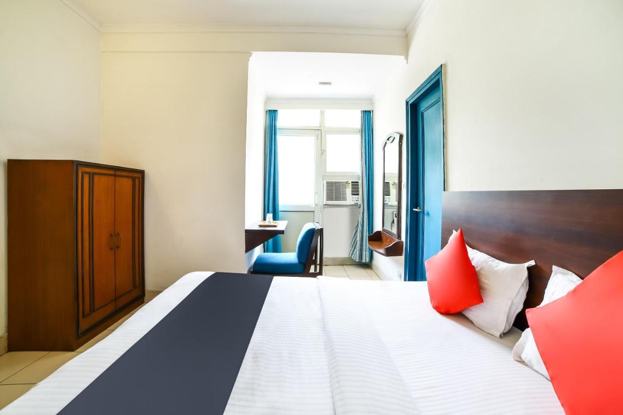 Capital O 48354 The Nest Nuova Delhi Esterno foto