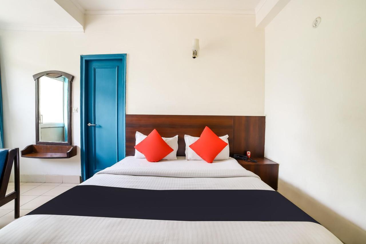 Capital O 48354 The Nest Nuova Delhi Esterno foto