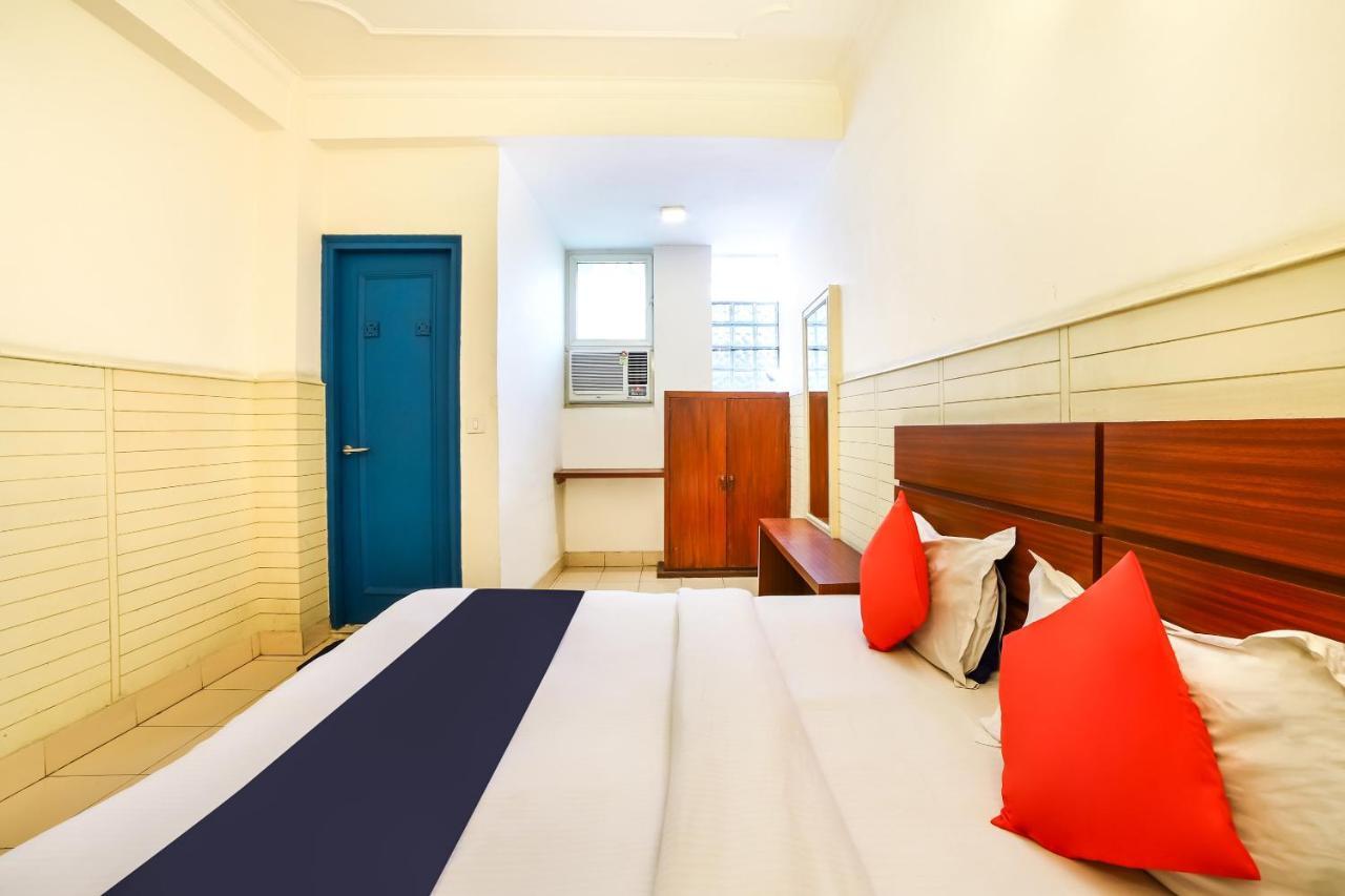 Capital O 48354 The Nest Nuova Delhi Esterno foto