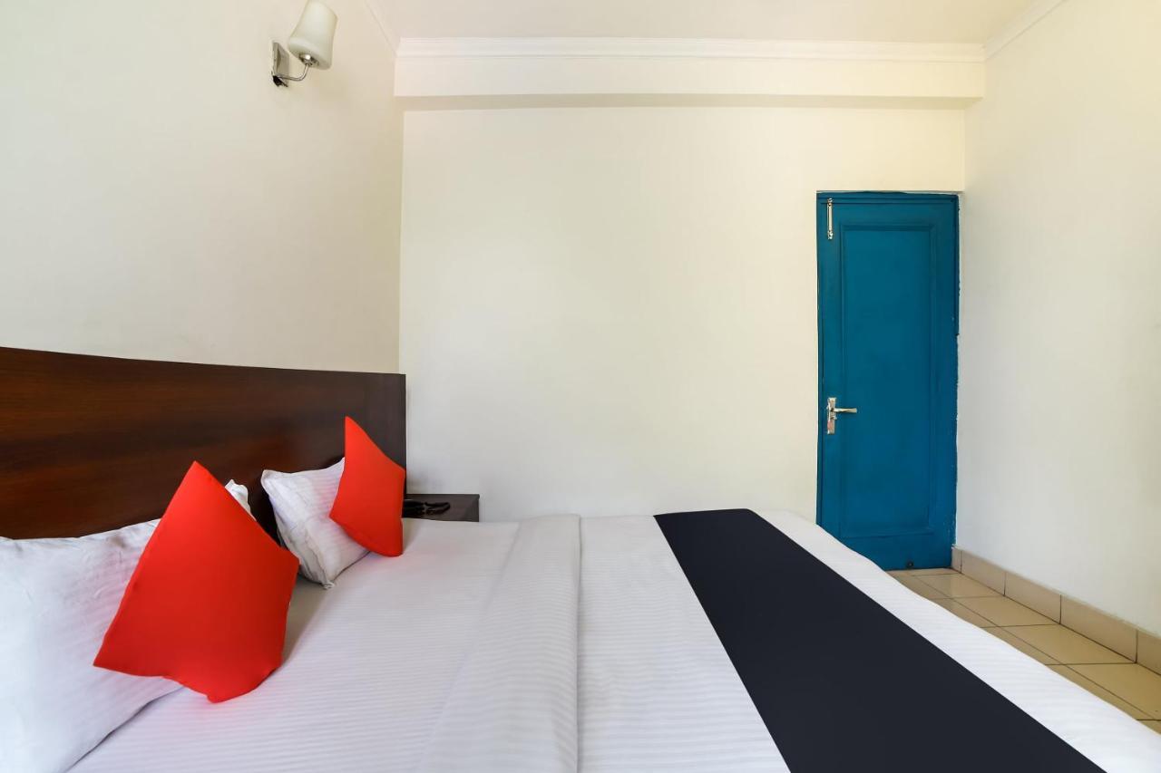 Capital O 48354 The Nest Nuova Delhi Esterno foto